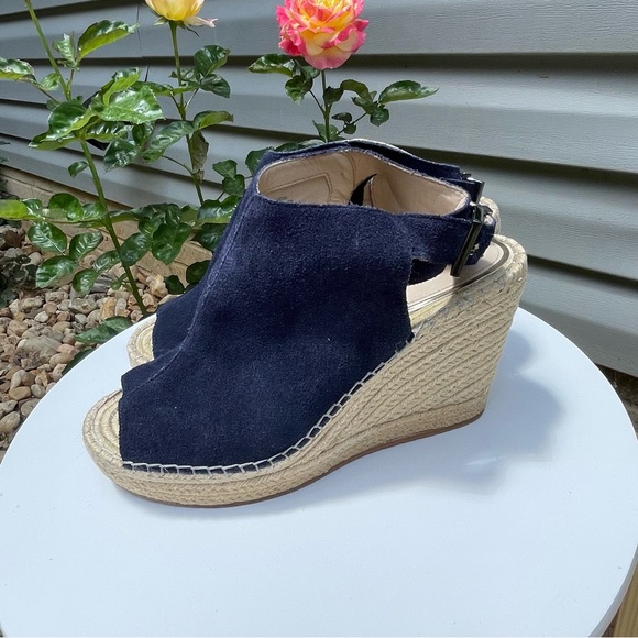 Kenneth Cole Olivia Navy Blue Suede Wedge Platform Sandal Size 9.5M - Picture 6 of 10